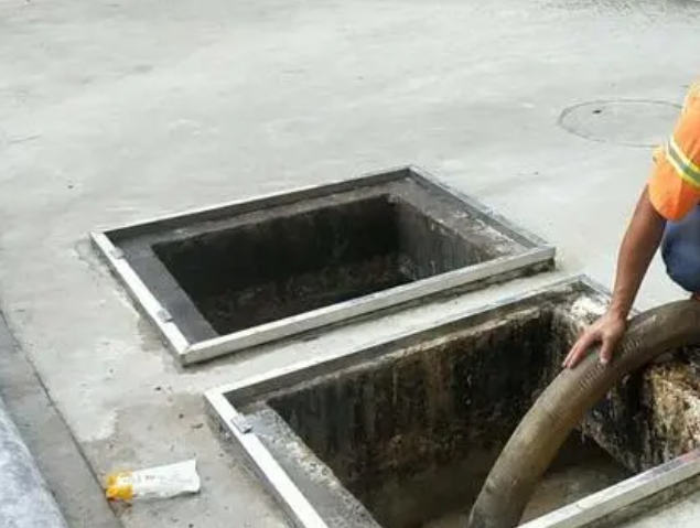 渔洋镇化粪池清理